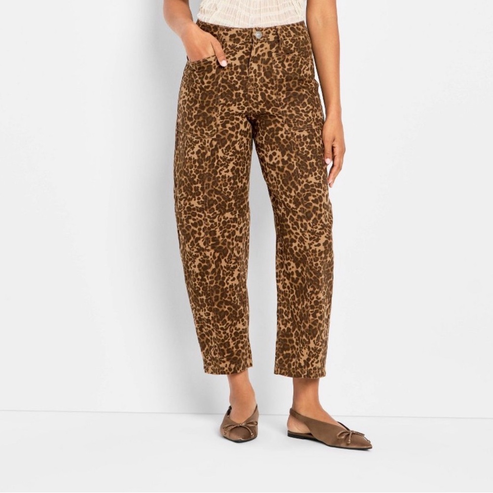 NWT Future Collective, Women’s Mid-rise Barrel Leg Jeans, Brown Leopard Print